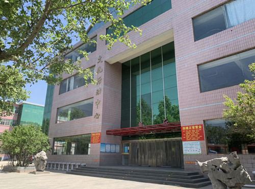 2022年石家莊東華鐵路學(xué)校報(bào)名交學(xué)費(fèi)嗎？