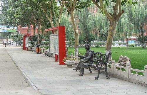 省外學生能報石家莊東華鐵路學校春季班嗎？