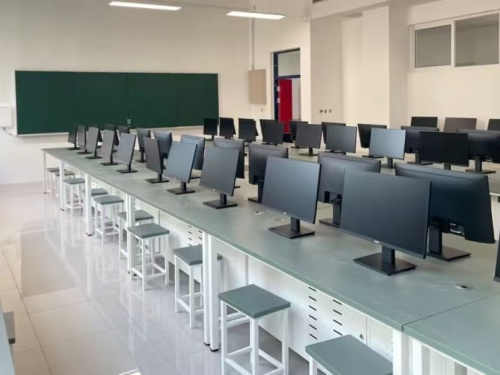 初中畢業(yè)男生學什么技術(shù)類專業(yè)好？