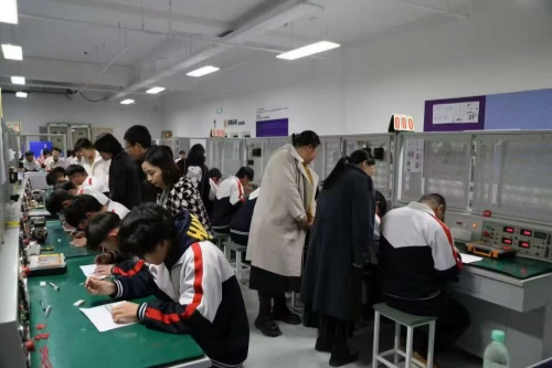 石家莊東華鐵路學(xué)校機(jī)電專業(yè)實(shí)訓(xùn)學(xué)出真技術(shù)嗎？