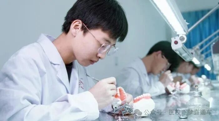 石家莊冀聯(lián)醫(yī)學(xué)中專(zhuān)學(xué)校 2026年招生專(zhuān)業(yè)有哪些？